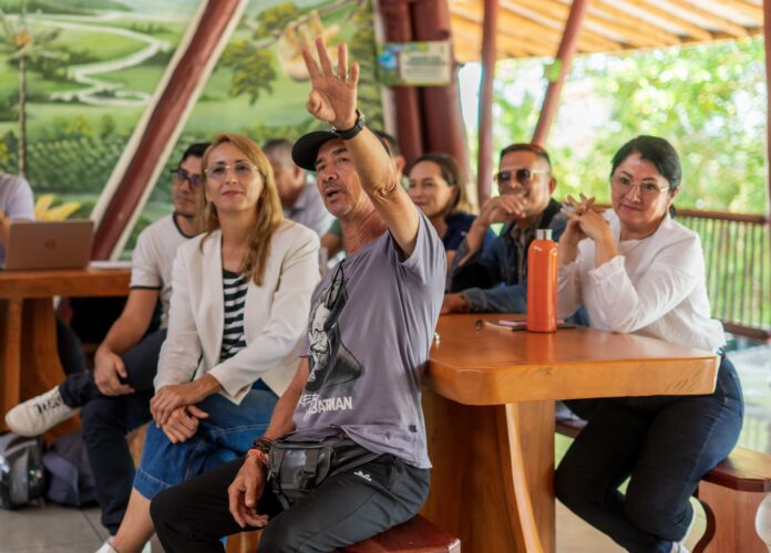 DOCENTES DE PEREIRA COMPROMETIDOS CON LA EDUCACIÓN AMBIENTAL
